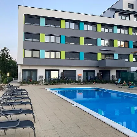 Gyemant Apartman *