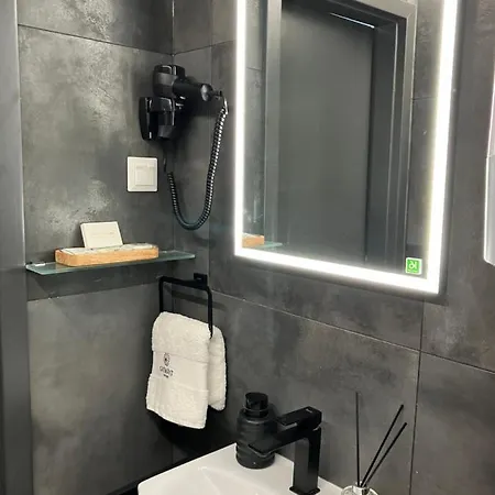 Apartment Gyemant Apartman